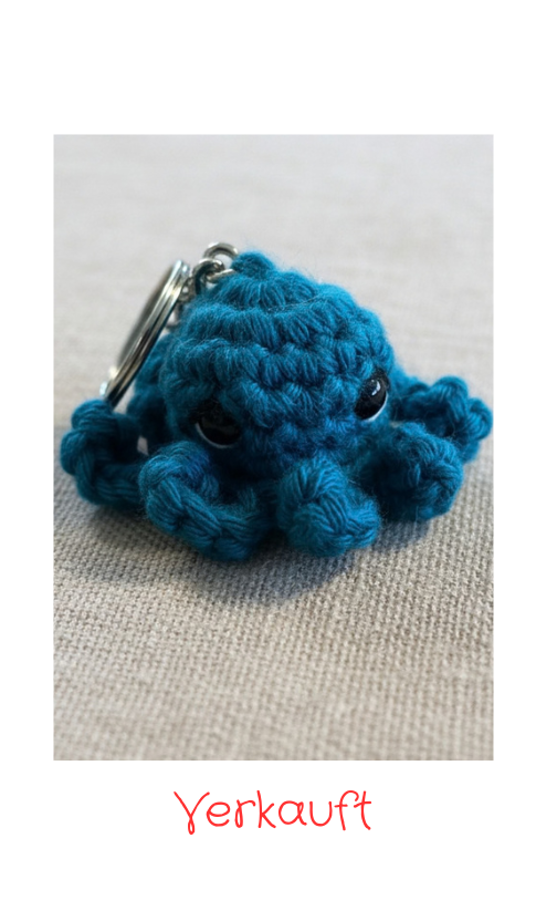 Mini Oktopus gehäkelt – kleine Amigurumi Glücksbringer verschiedene Farben