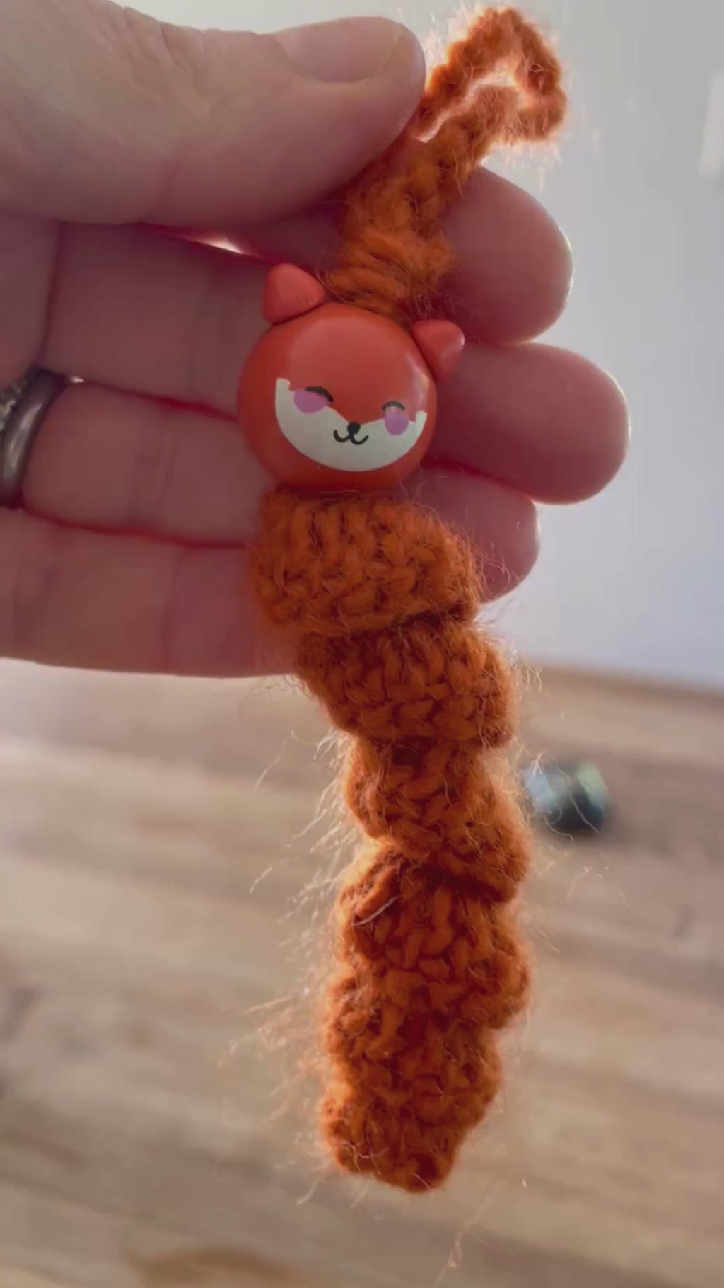 Sorgenfuchs – gehäkelter Glücksbringer 🦊