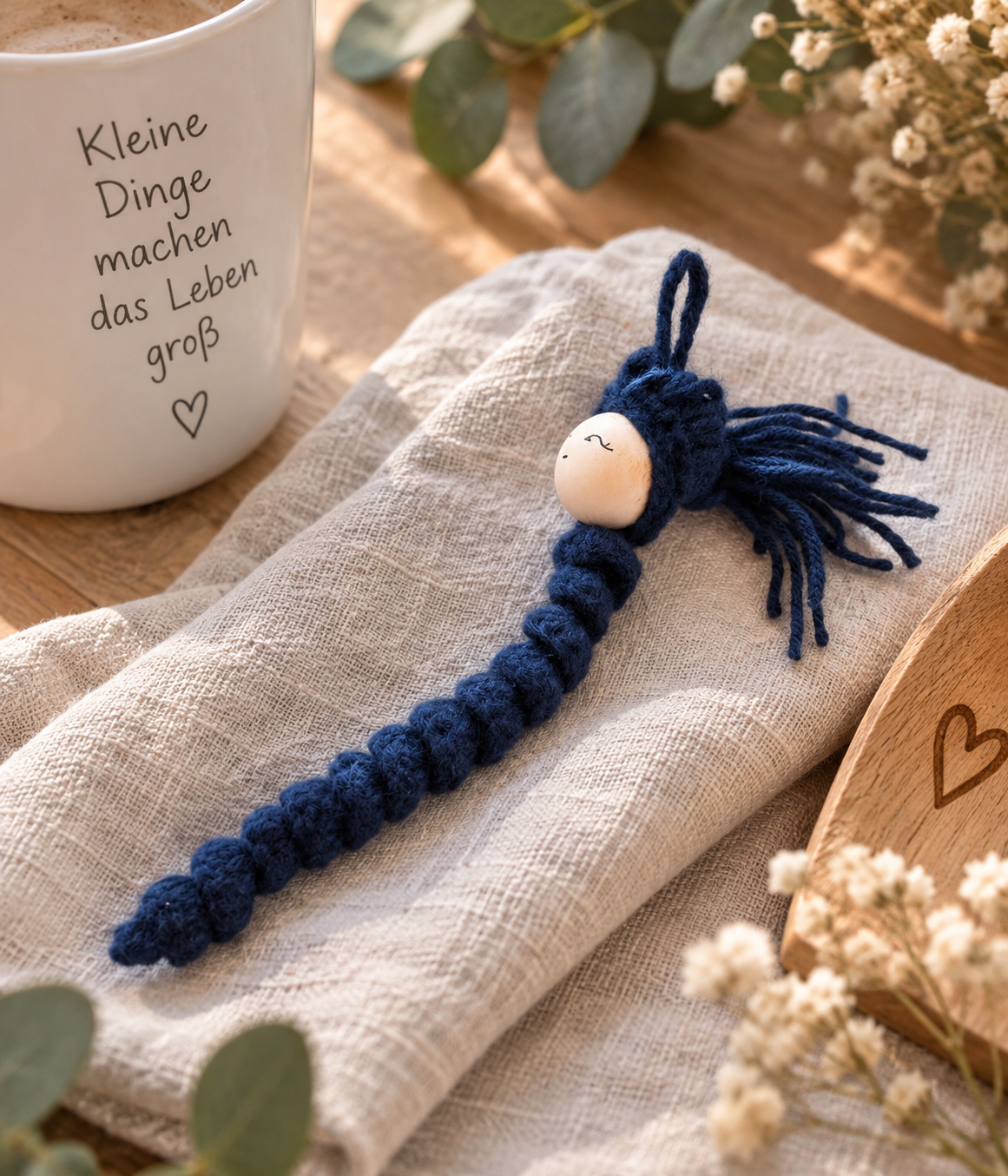 sorgenwuermchen-dunkelblau-handgemacht-geschenkidee